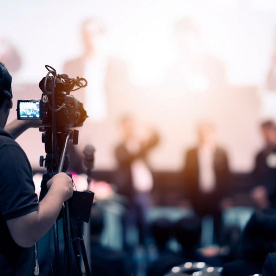 Für die Nachwelt Kameramann filmt Event mit Sprechern