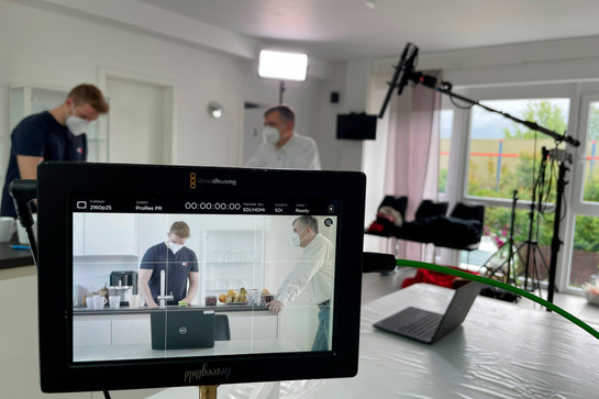 grafik_01.jpg Behind the Scenes: Blick auf Kamera