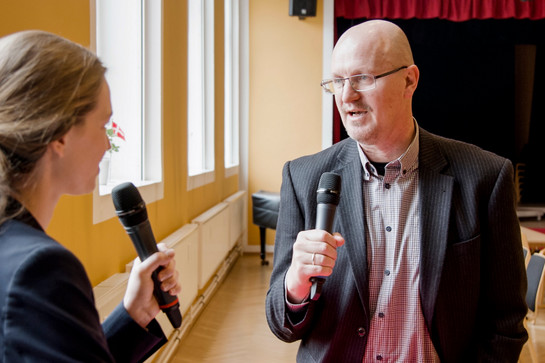 bb_study_teaser_02.jpg Standbild eines Interviews